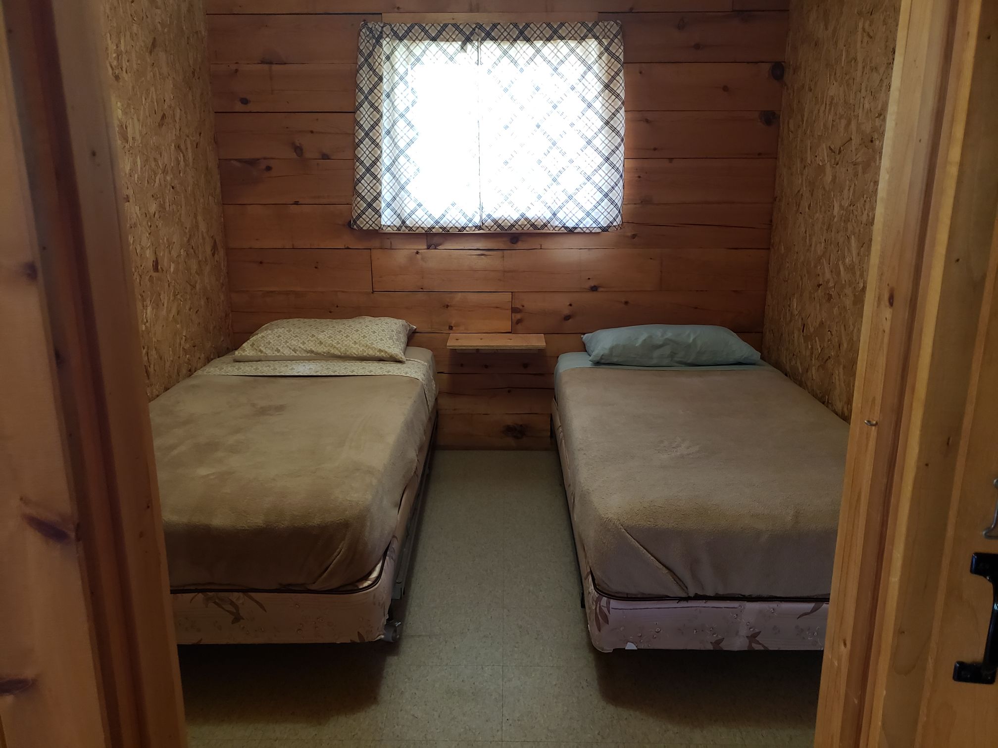 Lynx Cabin-Bedroom2-Trappers Point Camp-Sturgeon Lake-Savant Lake-Ontario